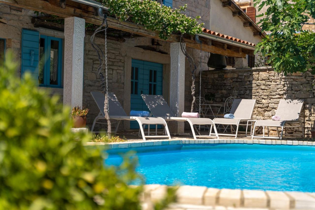 Villa Janko Sveti Lovreč Pazenatički Buitenkant foto